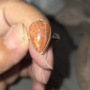 Elegant Sterling Silver And Sunstone Ring.